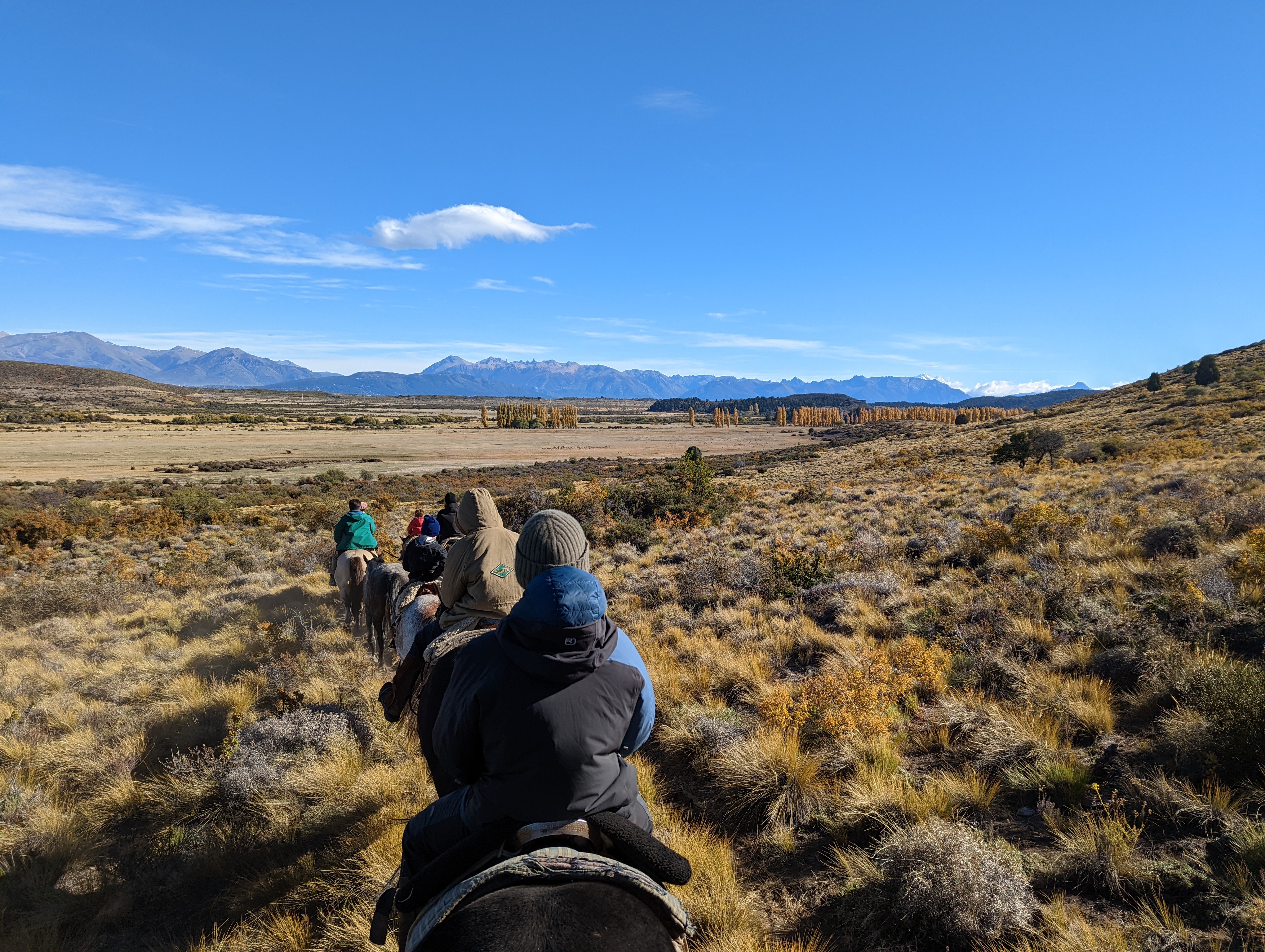 Cabalgata por la estepa patagónica